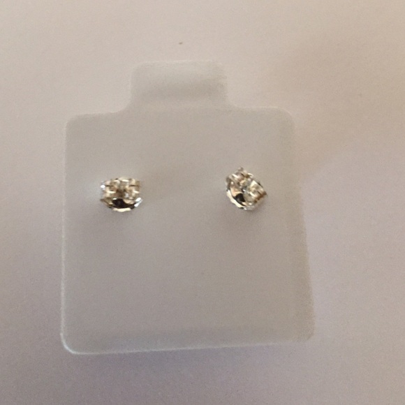Sterling Silver Lavander Stud CZ Earrings - Picture 3 of 4